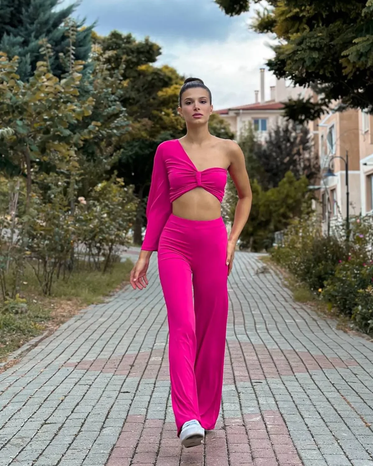 İspanyol Paça - Tek Omuz Pembe Crop Tayt Takım