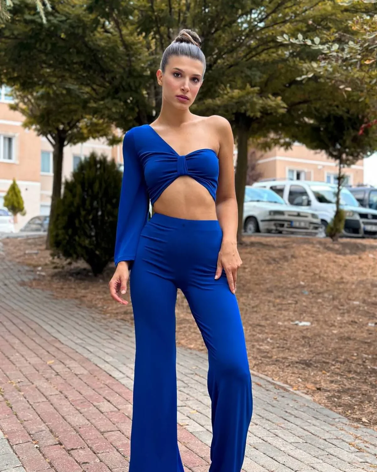 İspanyol Paça - Tek Omuz Mavi Crop Tayt Takım