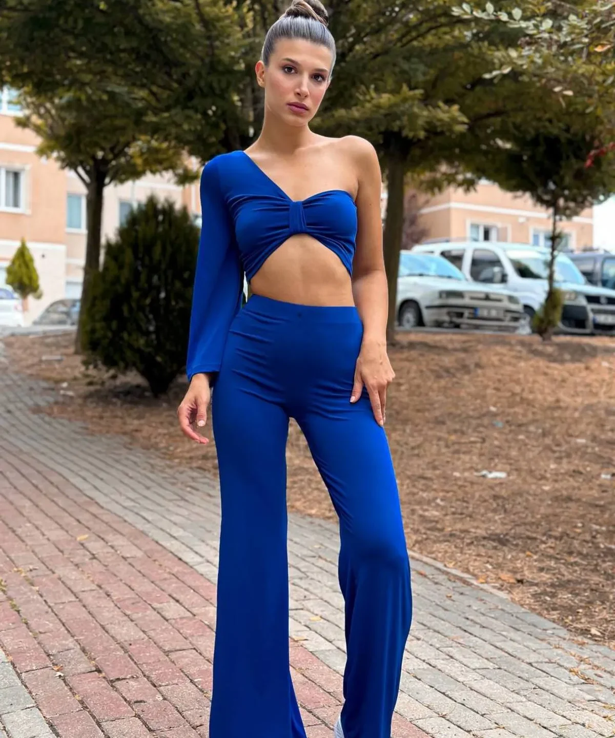 İspanyol Paça - Tek Omuz Mavi Crop Tayt Takım