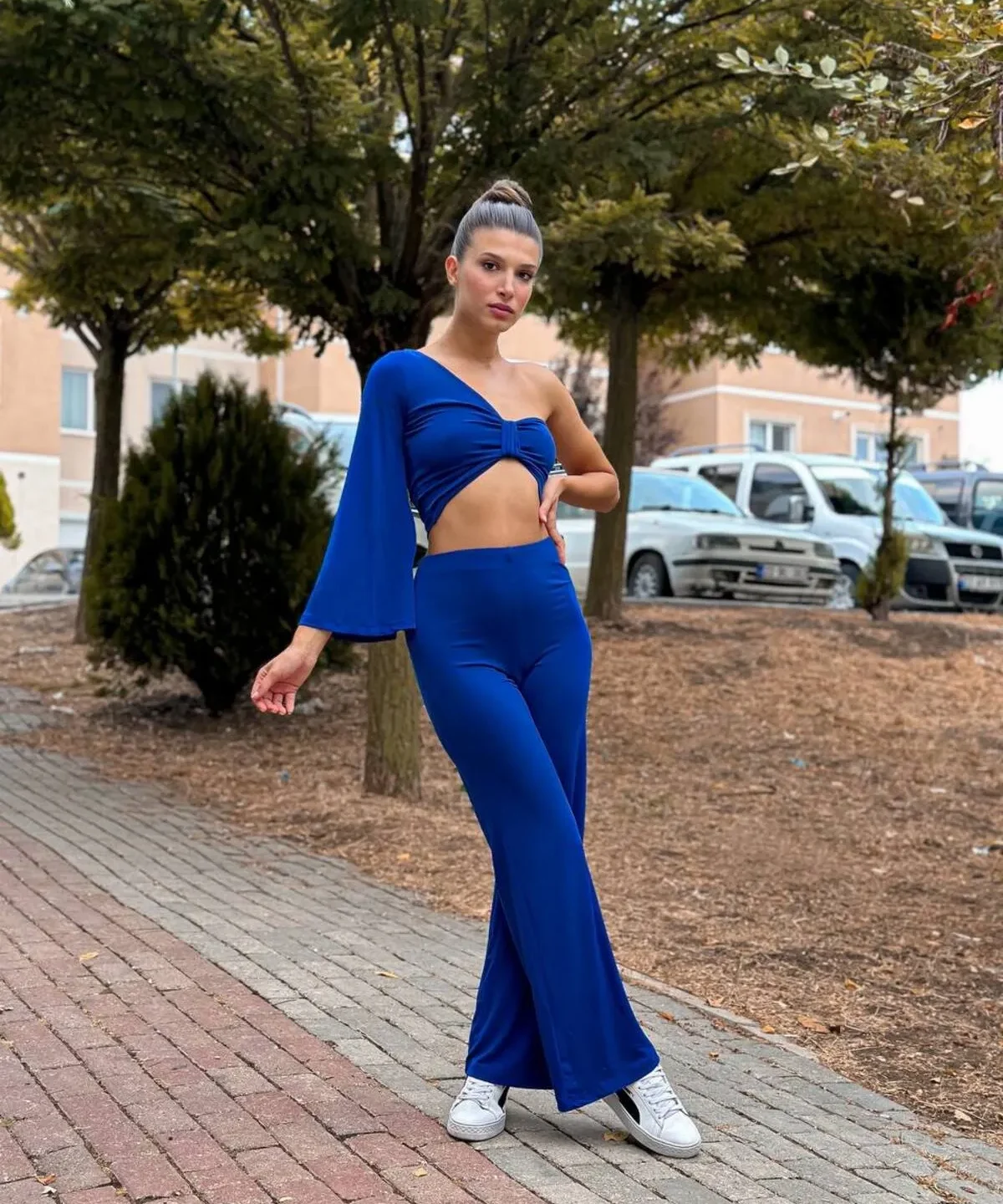 İspanyol Paça - Tek Omuz Mavi Crop Tayt Takım