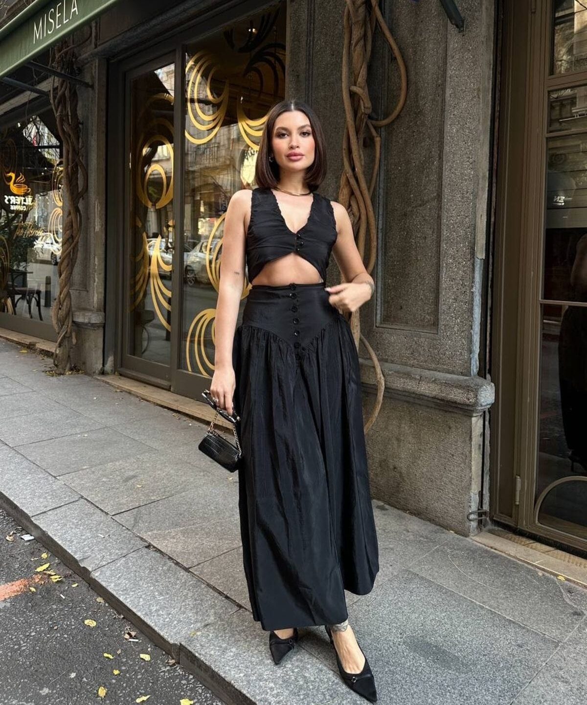 Sedef Kumaş Düğme Detaylı V Yaka Siyah Maksi Boy İkili Takım