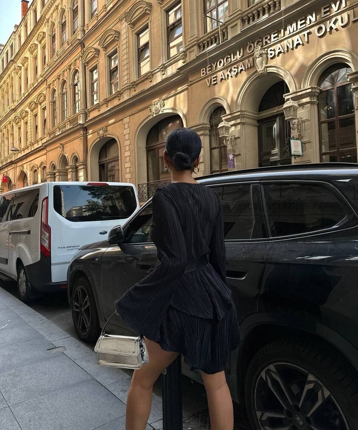 1_org_zoom-3.jpg Siyah