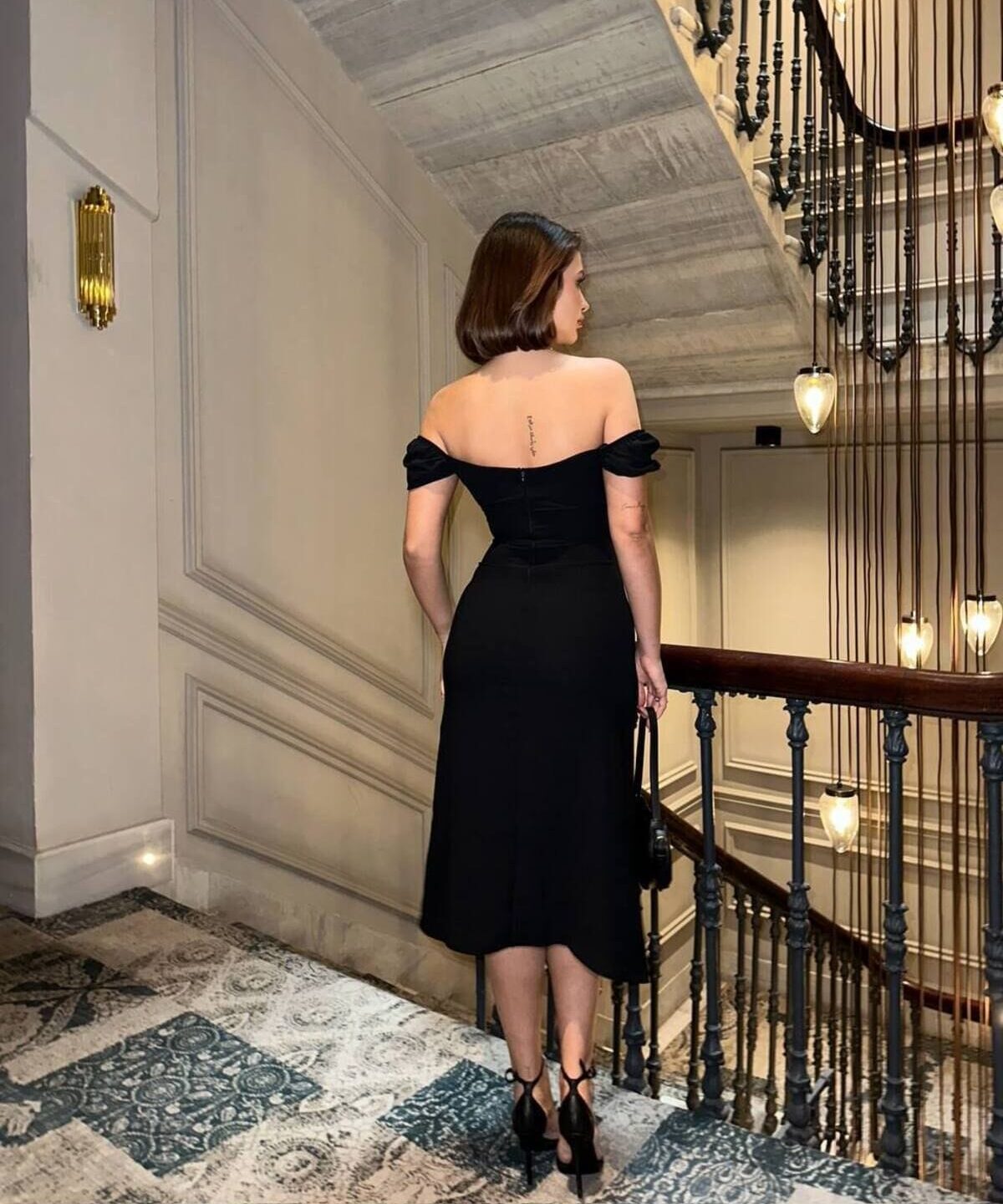 İp Detaylı Yırtmaçlı Siyah Midi Boy Elbise