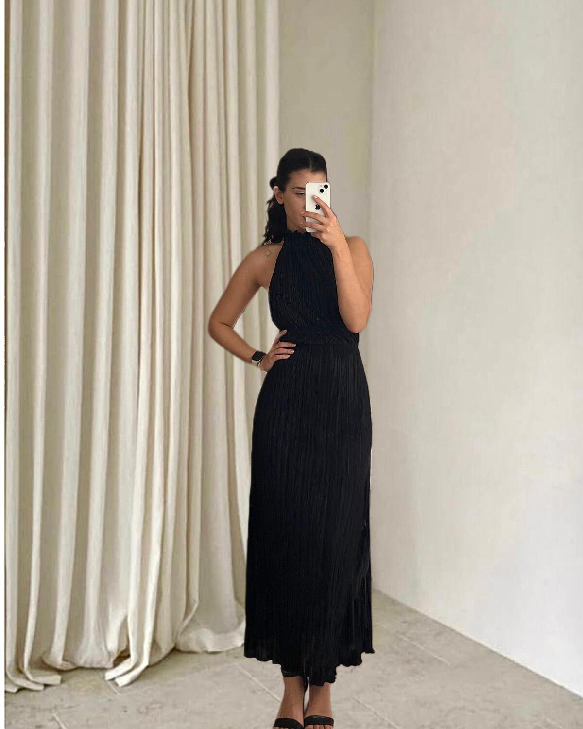 Sırt Detaylı Piliseli Maxi Boy Elbise